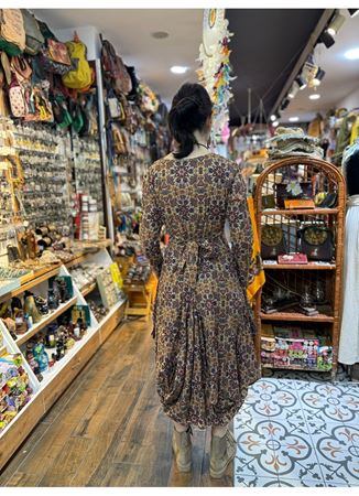 Mor Desenli Derin V Yaka Uzun Kollu Elbise