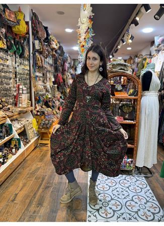 Karat Desenli Derin V Yaka Uzun Kollu Elbise