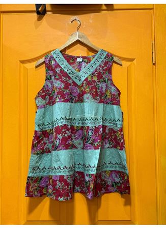 Hint İşlemeli Bluz