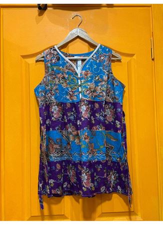 Hint İşlemeli Bluz