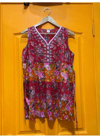 Hint İşlemeli Bluz