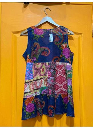 Hint İşlemeli Bluz