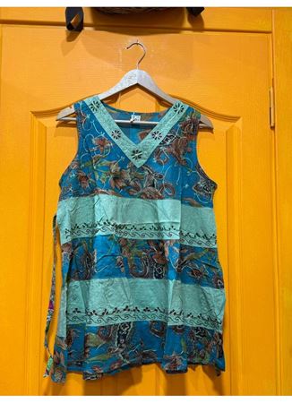 Hint İşlemeli Bluz