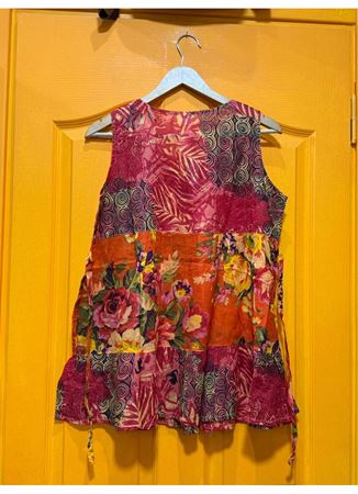 Hint İşlemeli Bluz