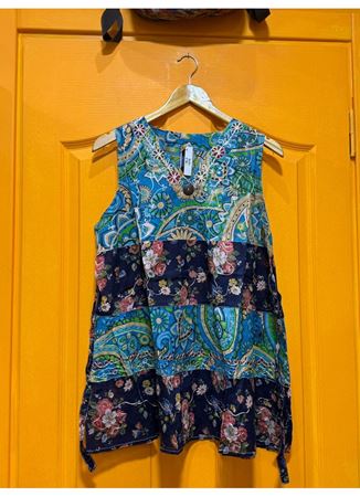 Hint İşlemeli Bluz