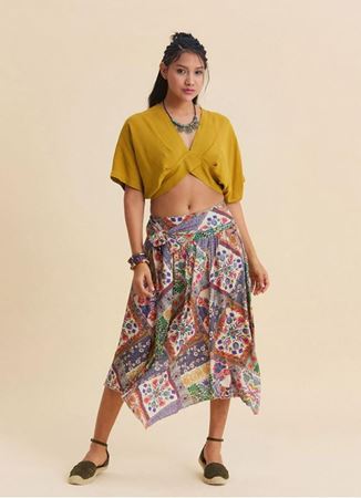 Gipe Detaylı Beli Bağlamalı Bej Çiçekli Etek