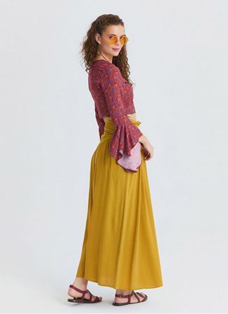 Drape Detaylı Yırtmaçlı Hardal Uzun Etek