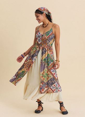 İnce Askılı Çift Katlı Düğmeli Bej Çiçekli Elbise