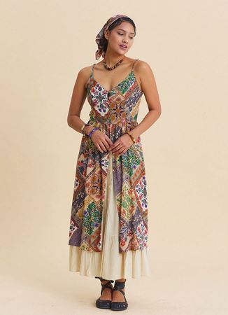 İnce Askılı Çift Katlı Düğmeli Bej Çiçekli Elbise