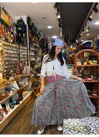 İpek Önü İşlemeli Pantolon