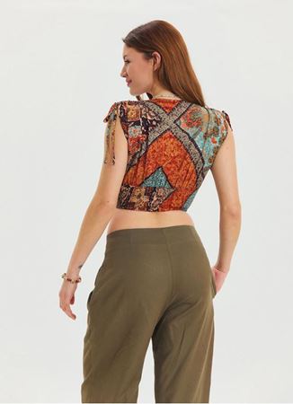 Derin V Yaka Beli Gipeli Kahve Crop Bluz