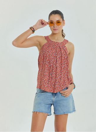 Halter Yaka Düğme Detaylı Pileli Pembe Çiçekli Bluz