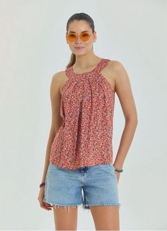 Halter Yaka Düğme Detaylı Pileli Pembe Çiçekli Bluz