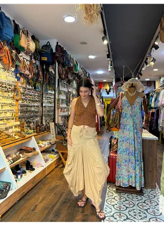 Beli Bağcıklı Cepli Krem Balon Etek