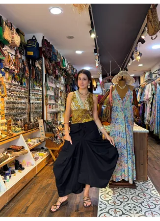 Cepli Beli Bağcıklı Siyah Asimetrik Etek